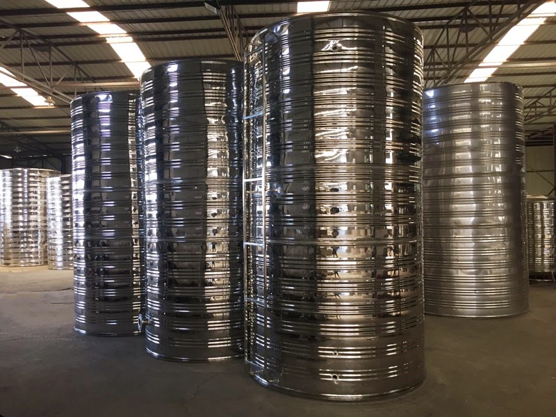 利川圆形不锈钢保温水箱的主要特点有哪些？